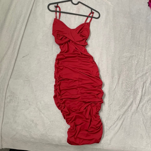 Red bodycon dress - Picture 1 of 4